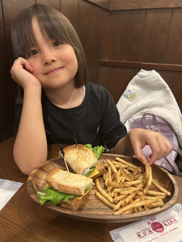 Happy Birthday Maylin! – Soufflé pancakes, Hawaiian burgers and SOME lights are on at Namba Parks… – Day 63 – Nov 4, 2025