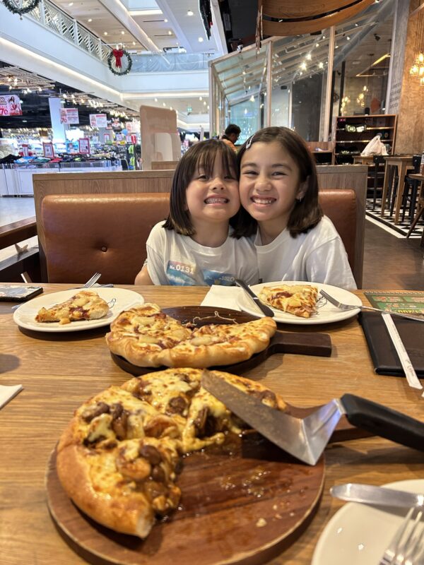 Walking? In this heat? And money trouble… Day 96 – Dec 7, 2025