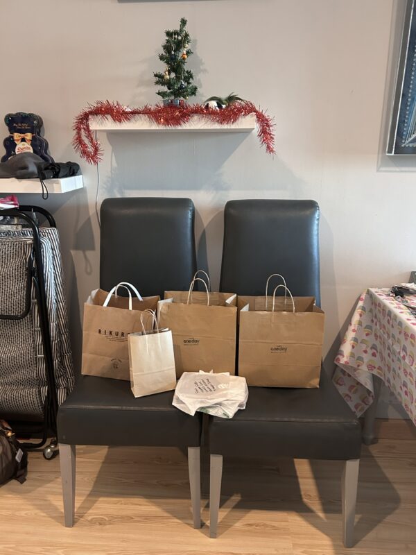 Gifts under the tree, and a Christmas dinner to remember! Day 114 – Dec 25, 2025